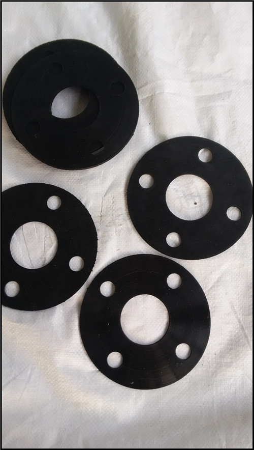 �N�ۺӱ����Ͷ���NBR���z�|Ƭ��Ҏ(gu��)���Rȫ